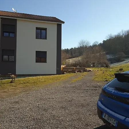 Dom wakacyjny Gites De La Berthe Lantriac